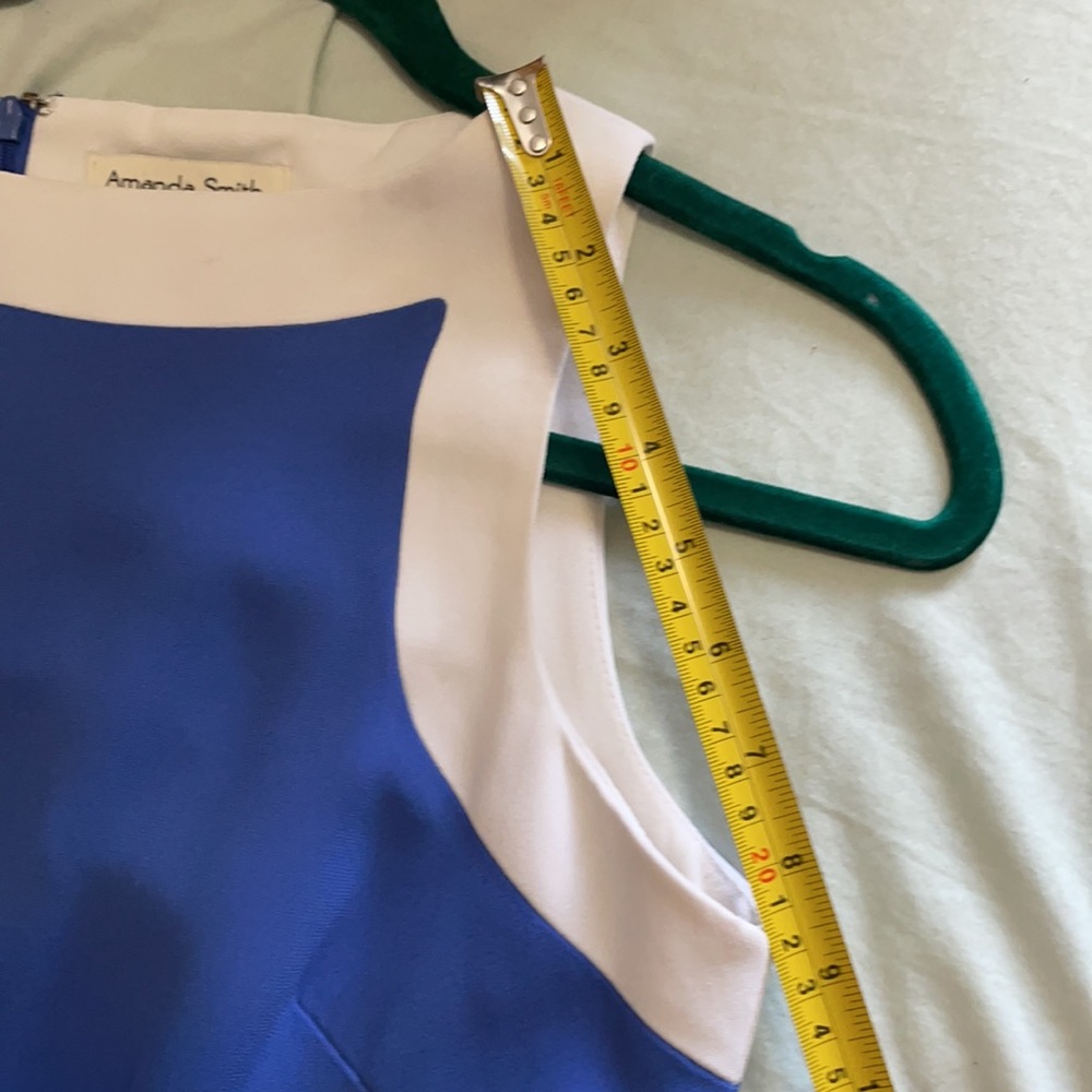 Amanda Smith Dresses. - Picture 5 of 5